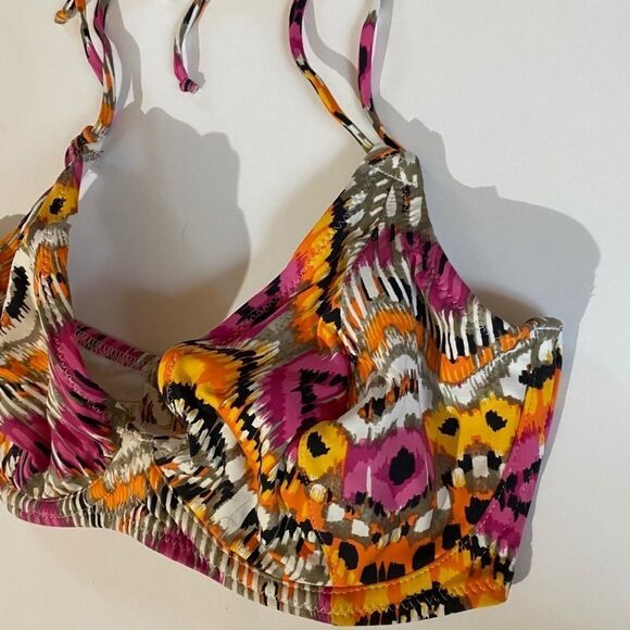 Designer Underwire Bikini‎ Top - Picture 5 of 7